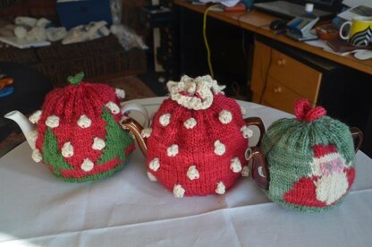 Christmas Tree Tea Cosy and Egg Cosy