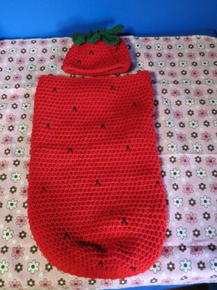 Strawberry Cocoon/Hat Set