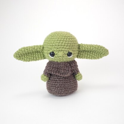 Free Baby Yoda Inspired Fan Art Pattern