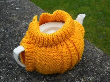 Tea Cozy with leaves