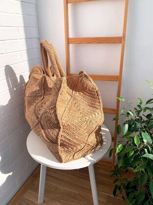 Weekender Raffia Bag