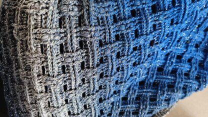 Triangular Scarf "Diopatra"