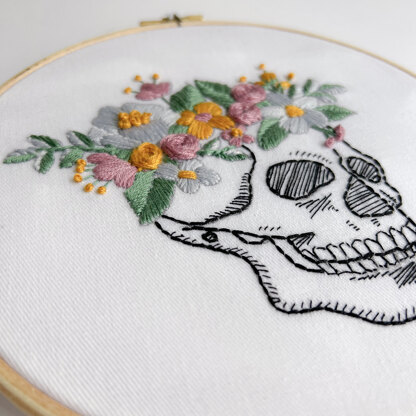The Make Box Floral Skull Embroidery Kit - 22x19.5x2.5