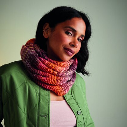 Sirdar 10729 Sunset Stroll Snood PDF