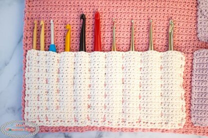 Free Crochet Hook Holder Roll Pattern  Crochet hook holder, Crochet hook  case free pattern, Crochet hook case