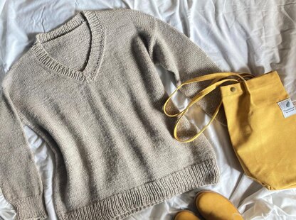 Sweater FOUR - V-neck