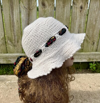 Lake Hat -- a loom knit pattern
