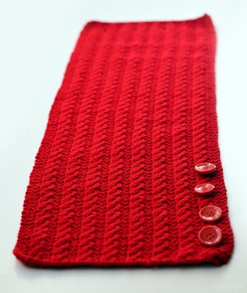 Inesse knit scarf with buttons