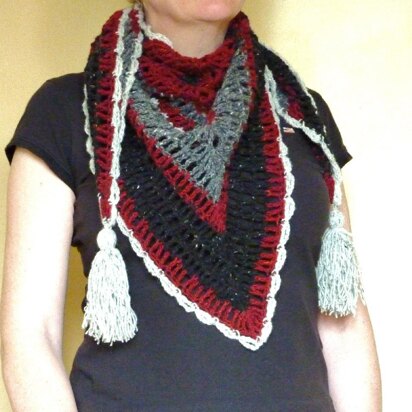 Luxe Scarf in Lion Brand Go For Faux Thick & Quick - Downloadable