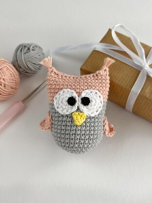 Mini owl crochet pattern keychain Amigurumi keyring bird Bag charm Car mirror hanging decor