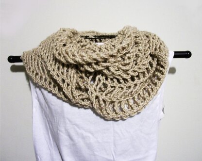 Convertible Lace Cropped Sweater/ Cowl/ Scarf in Triple Trebles
