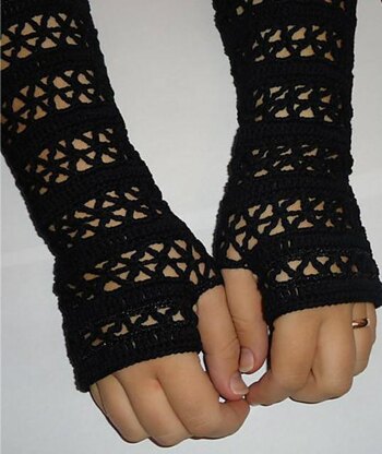 Geometrical Fingerless Mittens