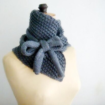 Bow Knit Cowl