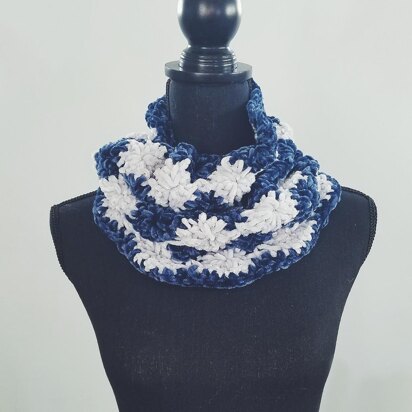 Snowflake Cowl