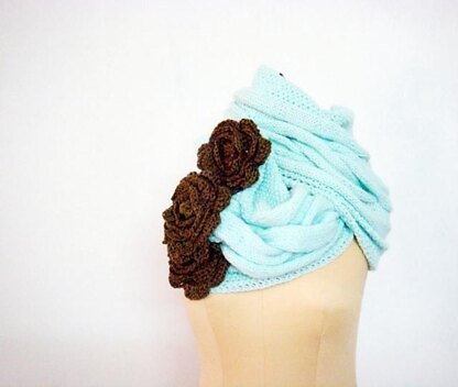 Mint Cabled Cowl with Flowers