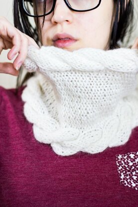 Wavy Edge Cowl