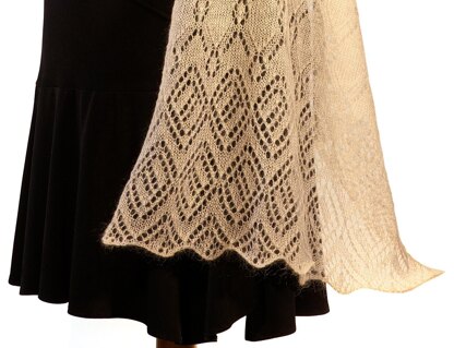 NELE - Flowery Diamond Lace Shawl