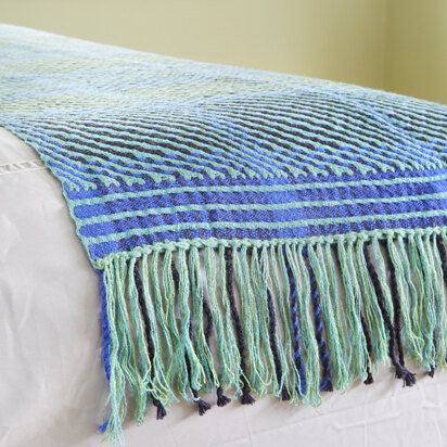 Valley Yarns #167 Op Art Bed Runner PDF