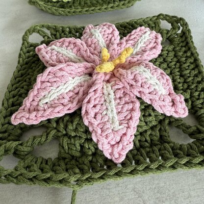 Amaryllis Belladonna Flower Granny Square