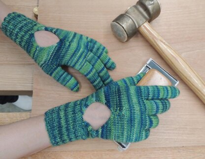 Keyhole Gloves