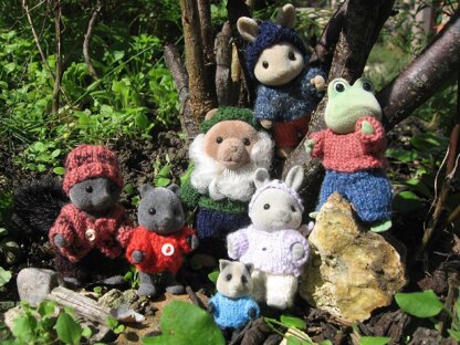 PLAYING IN THE WOODS for Sylvanian Families and Calico Critters