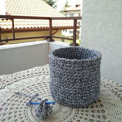 Basket ''Morning" (ribbon yarn)