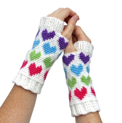 Hearts Abound Mitts