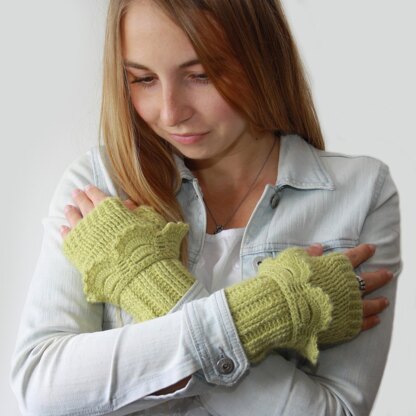 Lacy Llama Fingerless Mitts