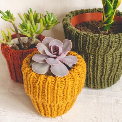 Plant Pot Baskets in Stylecraft Special Chunky