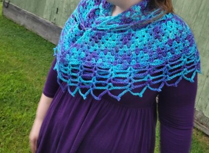 Darkholme Shawl