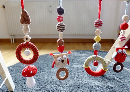 Baby Gym Spielbogen Eule Häkelanleitung