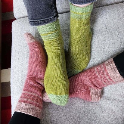 Sofa Snuggle Socks - knitting pattern