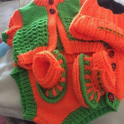 Halloween Hat, Booties, Cardi, Nappy Cover 3-6mths and 6-9mths