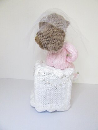 Blushing Shy Bride on Wedding Cake Chocolate Orange Cover Cosy