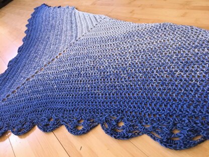 Pretty Little Thing Shawl