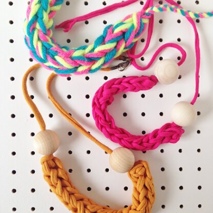 Crochet i-Cord necklace