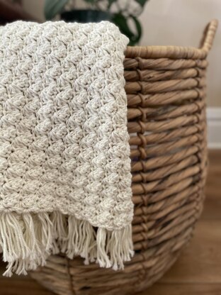 Shell Stitch Lightweight Blanket