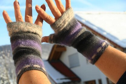 Basket weave fingerless mittens