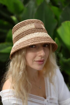 Striped bucket raffia hat
