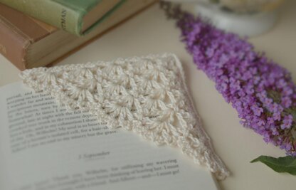 Lotte Lace Bookmark