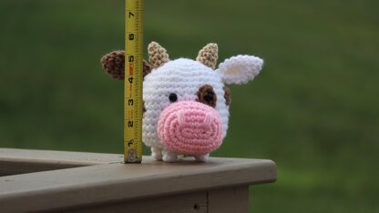 Mini Cow Amigurumi Pattern