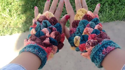 Mermaid Short Fingerless Gloves/Mitts