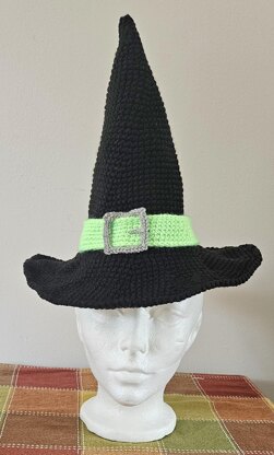 'lil witchy hat