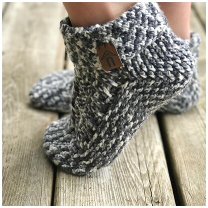 Cozy Cabin Ankle Socks