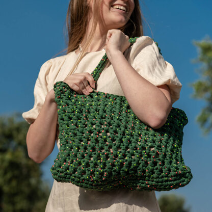 Shopper Sanne in Hoooked Zpagetti Yarn - Downloadable PDF