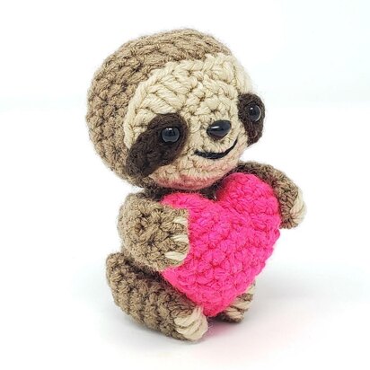 Valentine the Sloth Amigurumi