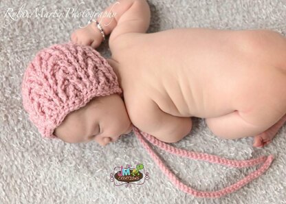 Arrowhead Baby Bonnet