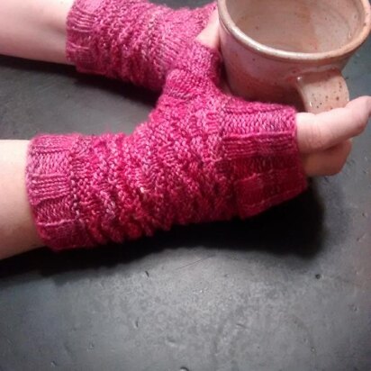 Ho, Ho, Ho Fingerless Mitts