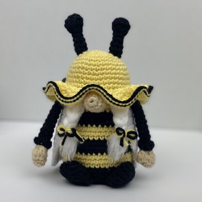 Bee Gnome Crochet Pattern