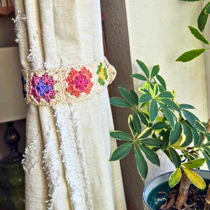 Granny Square Curtain Ties